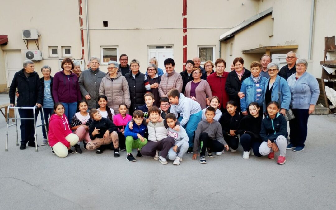 Sportski susret umirovljenika i učenika