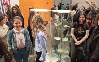 Kreativnost na djelu: učenici likovne grupe izlažu u Muzeju suvremene umjetnosti